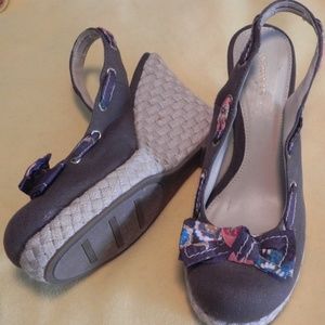 Xhilaration canvas wedges